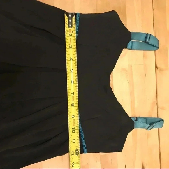 Lululemon Rhythmic Tank Black Ocean Blue sz 6 Top Workout Yoga Built In Bra - Picture 4 of 10